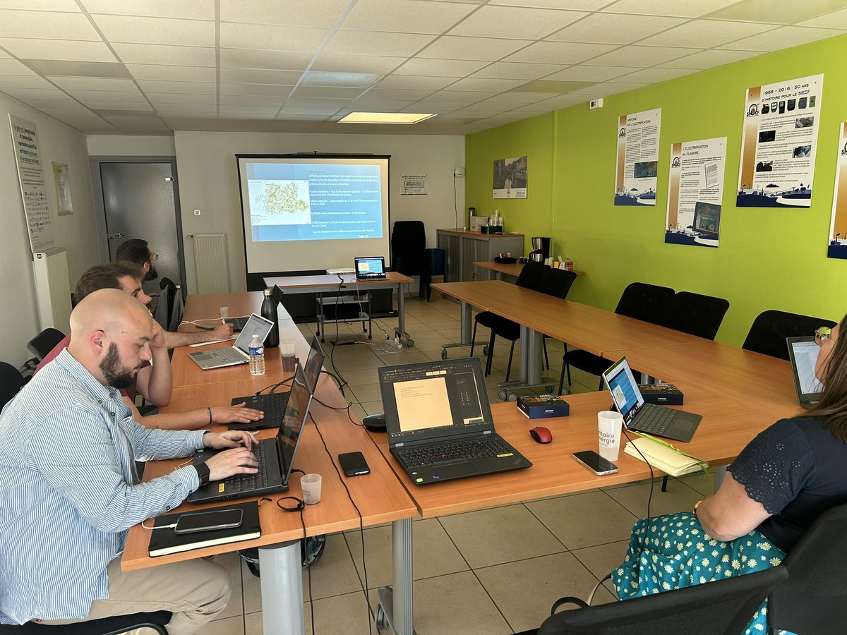 TE_HdF's tweet photo. En images - 2ème atelier du #Sdal 
✅ échanges autour de la prise en compte de la biodiversité dans la cadre de l’éclairage public
▶️ le Sdal est porté par @siecf @seoise et @sidec59 avec le soutien de l’@agur et @fnccr #ACTEE #LumActe https://t.co/qVIPslDjIT