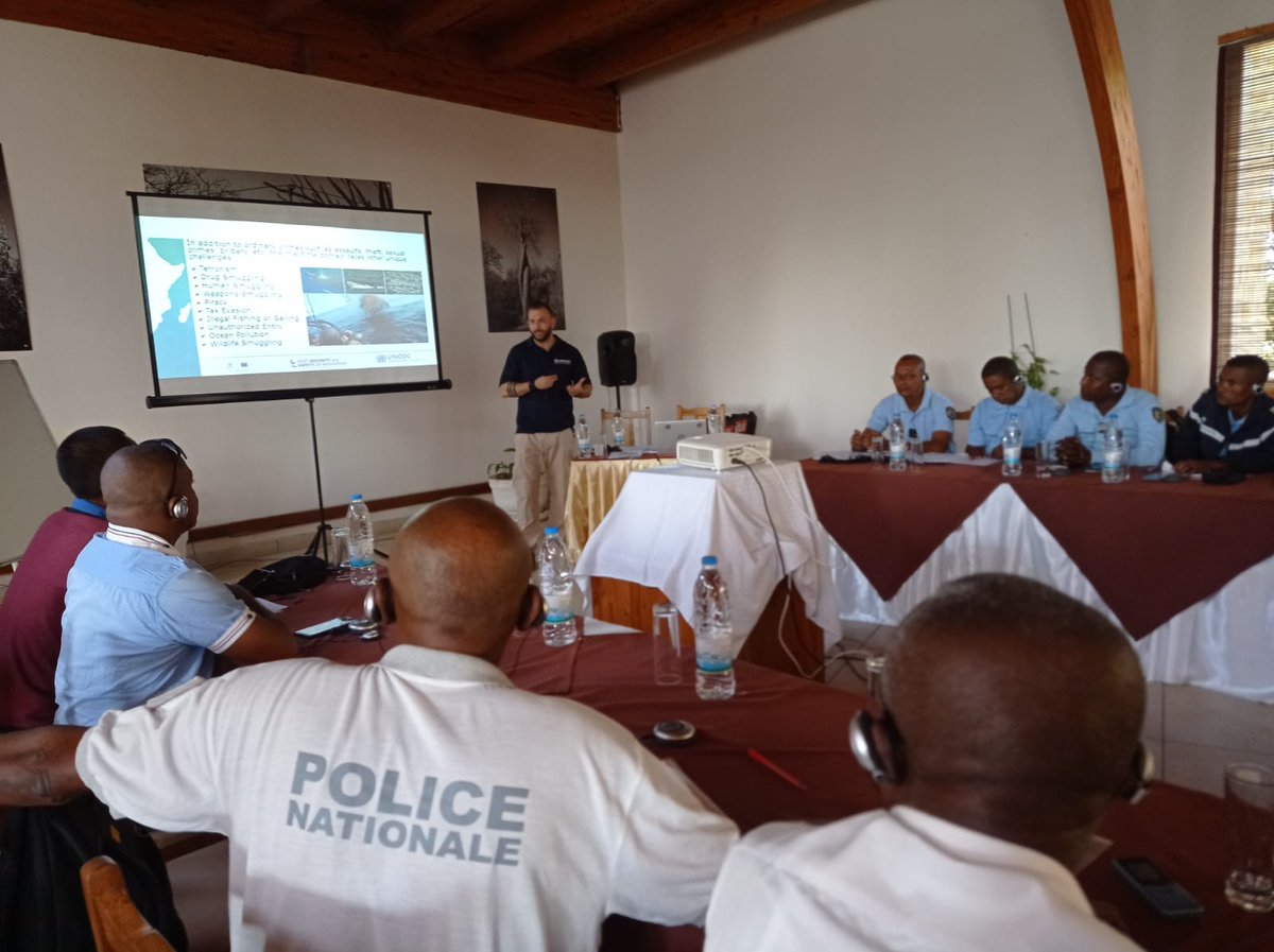 UNODC_BMB's tweet photo. Et on est à #Madagascar! Aujourd'hui, @UNODC_MCP donne le coup d'envoi de la formation en #sécuritéportuaire pour la première fois à #Tulear 🇲🇬 financé par @EU_Partnerships dans le cadre du programme @portsec_ESAIO. #BorderManagement https://t.co/pDKauSUwFB