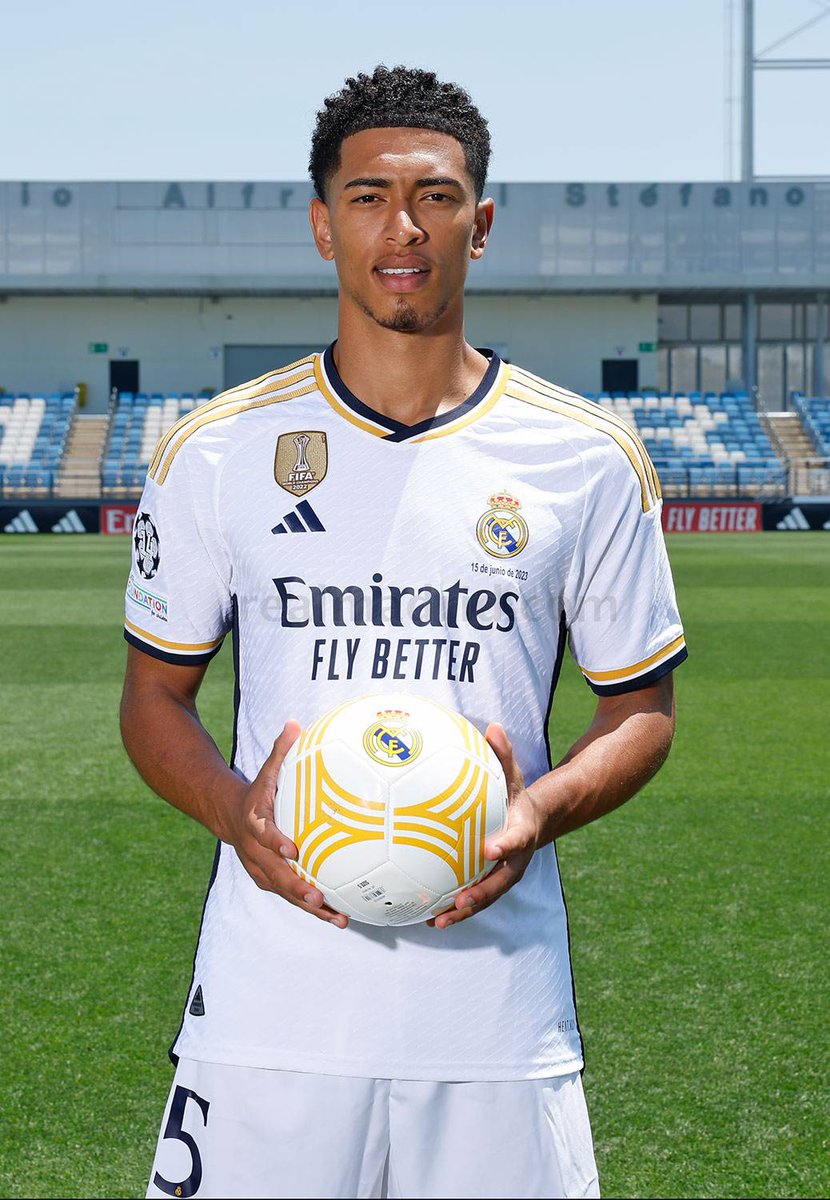 InfiniteMadrid's tweet photo. Jude Bellingham's first day as a Real Madrid player. 🏴󠁧󠁢󠁥󠁮󠁧󠁿🤍 https://t.co/TuJgszCEq0