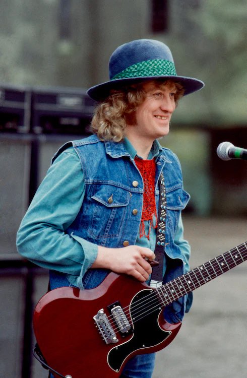 Happy Birthday to Noddy Holder. Born in Walsall, England in 1946.   