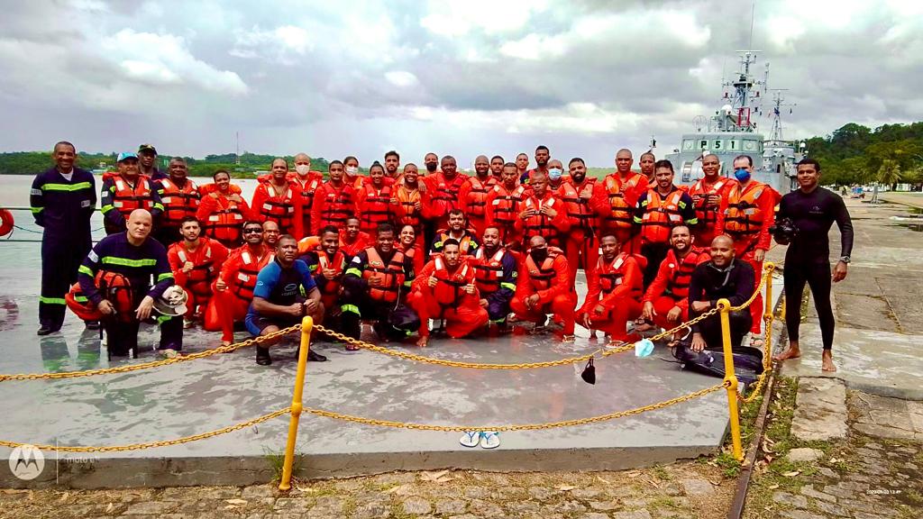 Uma foto dessas merece até um quadro. 😍📸👏🏻👏🏻

📍Unidade Bahia.

 #bahia #salvador #cbsp #salvatagem #presserv #seaservices #seachiller #ksserviços #mifire #embarque #offshore #trabalhoembarcado #offshorenordeste #oportunidadenordeste #cursooffshore #plataformanordeste2