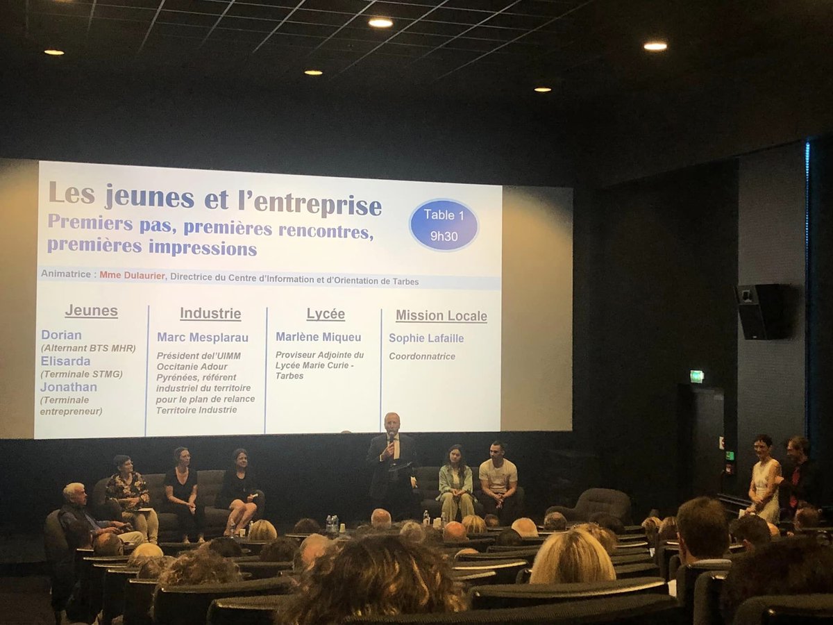 Prefet65's tweet photo. #jeunes #entreprises|🙏à la @DSDEN65 et au recteur de l’@actoulouse pour l’organisation des tables rondes autour du lien entre l’école et l’entreprise au @Le_Parvis en présence de la #CMA65, le@MEDEF65 et la @cpme65. https://t.co/pJvtVGHGYX