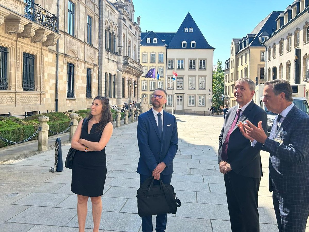 The UNRWA mission to 🇱🇺 Luxembourg just started!

#UNRWA Chief 🇺🇳 @UNLazzarini is meeting @CourGrandDucale, @MFA_Lu, @MinEcoLux + @ChambreLux to discuss the need of support for #PalestineRefugees.

Stay tuned! #LuxAid