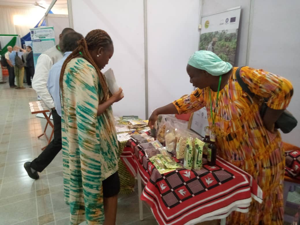 Quelques photos de la Cérémonie d’ouverture des journées des #innovationsAgricoles de l’initiative #DeSIRA qui s'est terminée hier. #SUSTLIVES a été présenté au cours de l'atelier thématique 2.
Continuez à suivre la deuxième Journée: #journéesdesira2023