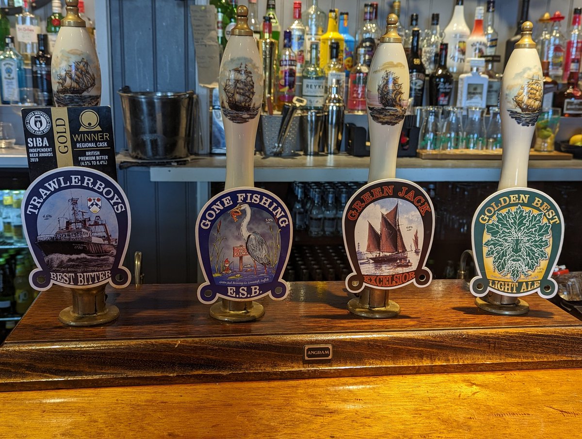 Whatpub check at the Swan Inn at Barnby featuring @greenjackbrew beers. I am drinking Excelsior.