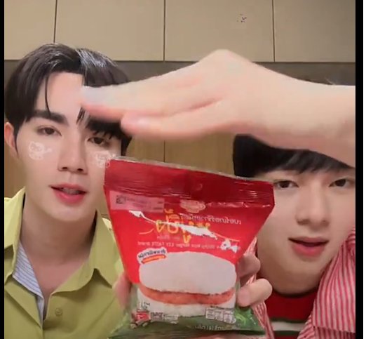 มาแล้วทุกคนนนมาดินเนอร์กันนน 
 #ซีนุนิวxเบอร์เกอร์ข้าวเหนียว711