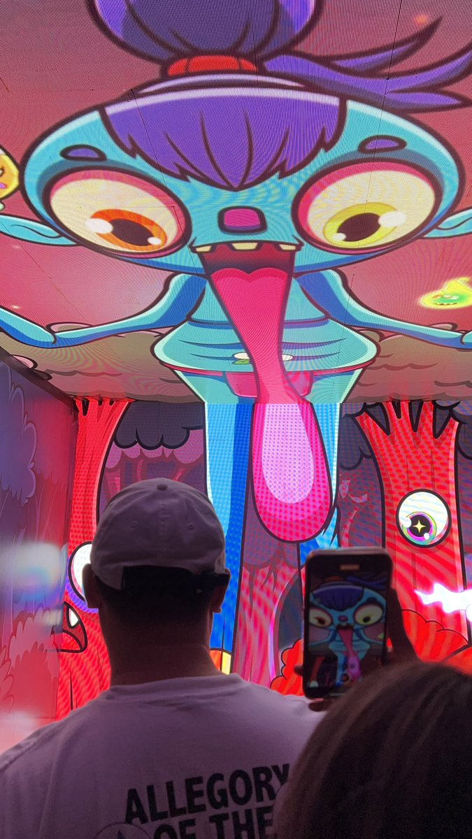 Ordinary tweet media