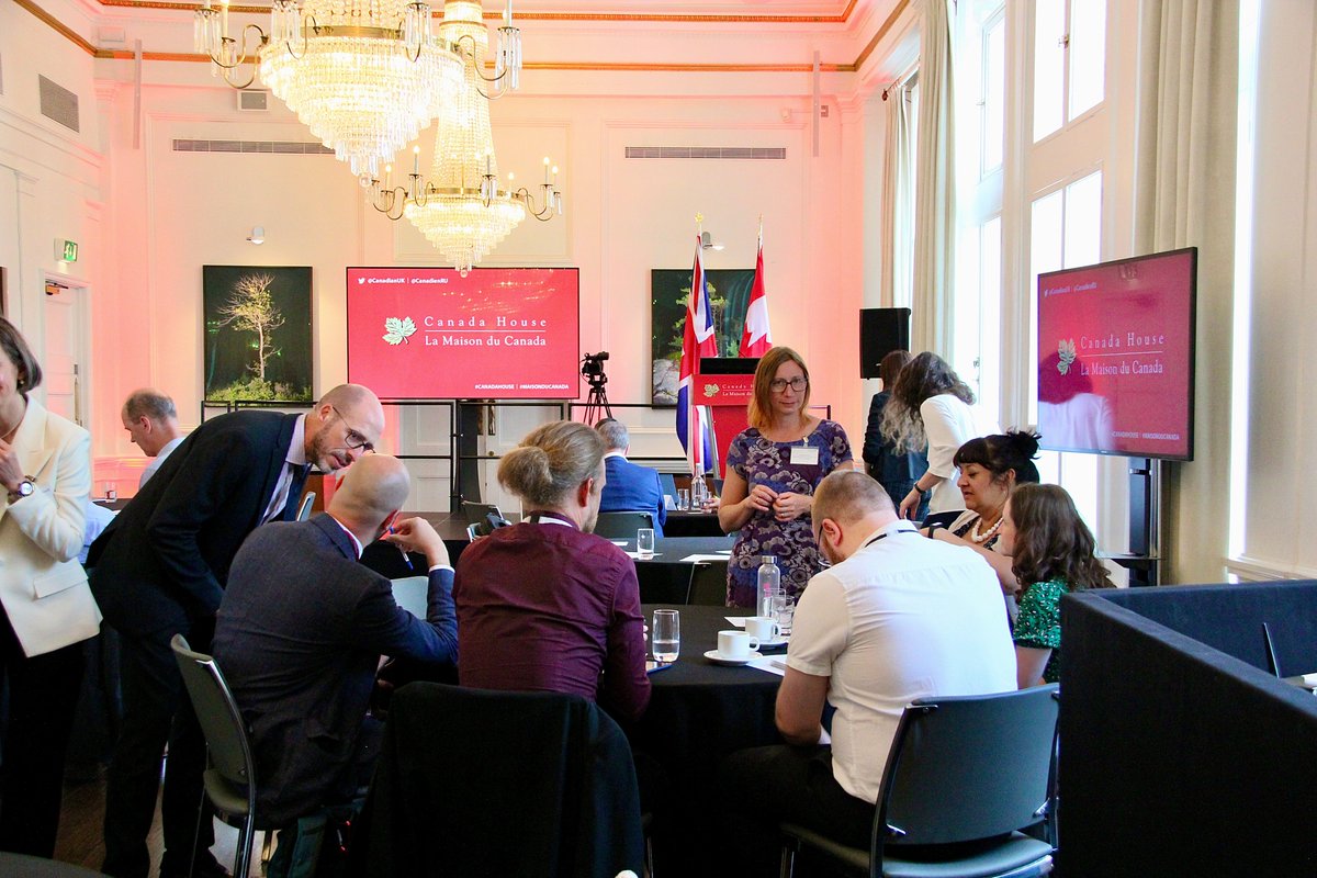 CanadianUK's tweet photo. Participants from Canada &amp; the UK gathered at #CanadaHouse today to share best practices in harnessing innovation in the area of new genomic techniques, to support the development of robust and sustainable agriculture sectors in our countries. 🇨🇦🤝🇬🇧 #CdnAg https://t.co/zXUtBXbBjH