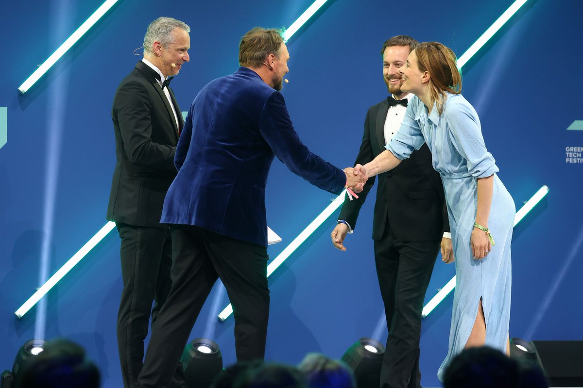 RothamstedCRE's tweet image. Congratulations to our tenants @BrillPlanet for winning the Green Awards at @greentech_fest within the Innovation Category. 

#innovation #climatechangetech #scalingcarbonremoval