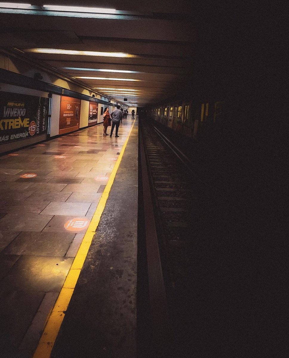 Split 

#metronautas #metrocdmx #metrodf #metrochilango #metropolismx #mexicodf #mexicourbano #paisajeurbano #mexicocitylife #urbanlife #mxdf #paisajedf #photography #image #εικόνα #urbancdmx #cdmx_oficial #yosoycdmx #soycdmx #paisajecdmx

📸 @eseyorch_1