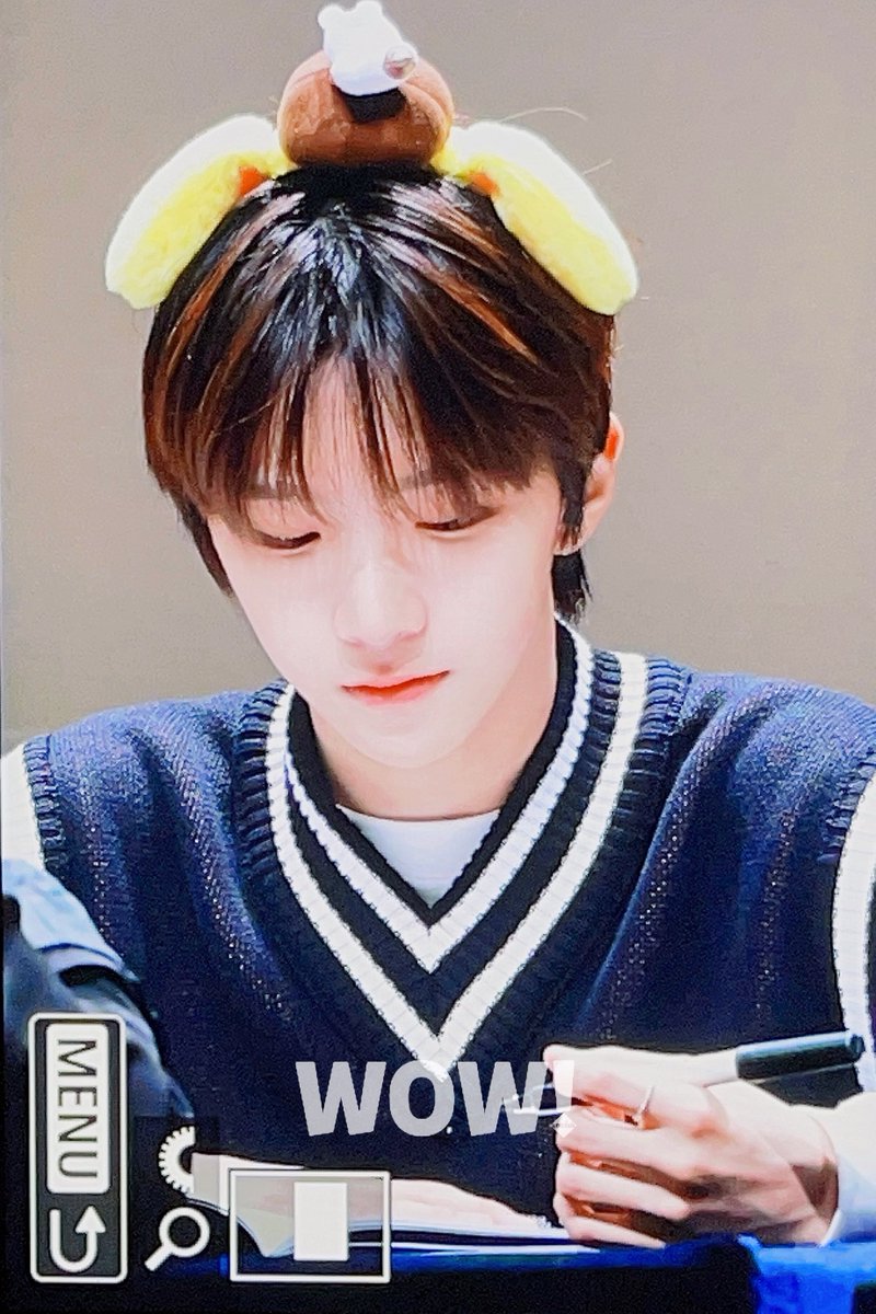 061129wh's tweet photo. 230615 팬사인회 
🧸💗🧸💗🧸💗🧸

#운학 #WOONHAK
#BOYNEXTDOOR #보이넥스트도어 https://t.co/hW3hGIsXsK