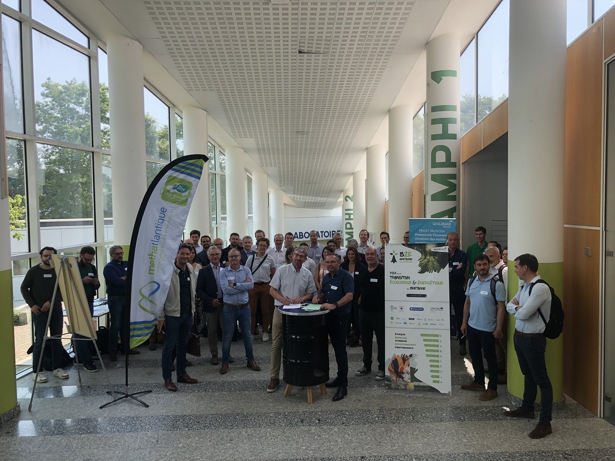 B2E Bretagne Éco-Environnement (@ecoent_bzh) on Twitter photo Pour finaliser la matinée : signature du partenariat avec le réseau <a href="/Methatlantique/">Methatlantique</a> ✍️
L’objectif du partenariat : collaborer et coordonner nos actions pour le développement d’une filière de #méthanisation vertueuse sur le territoire. Pour finaliser la matinée : signature du partenariat avec le réseau <a href="/Methatlantique/">Methatlantique</a> ✍️
L’objectif du partenariat : collaborer et coordonner nos actions pour le développement d’une filière de #méthanisation vertueuse sur le territoire.