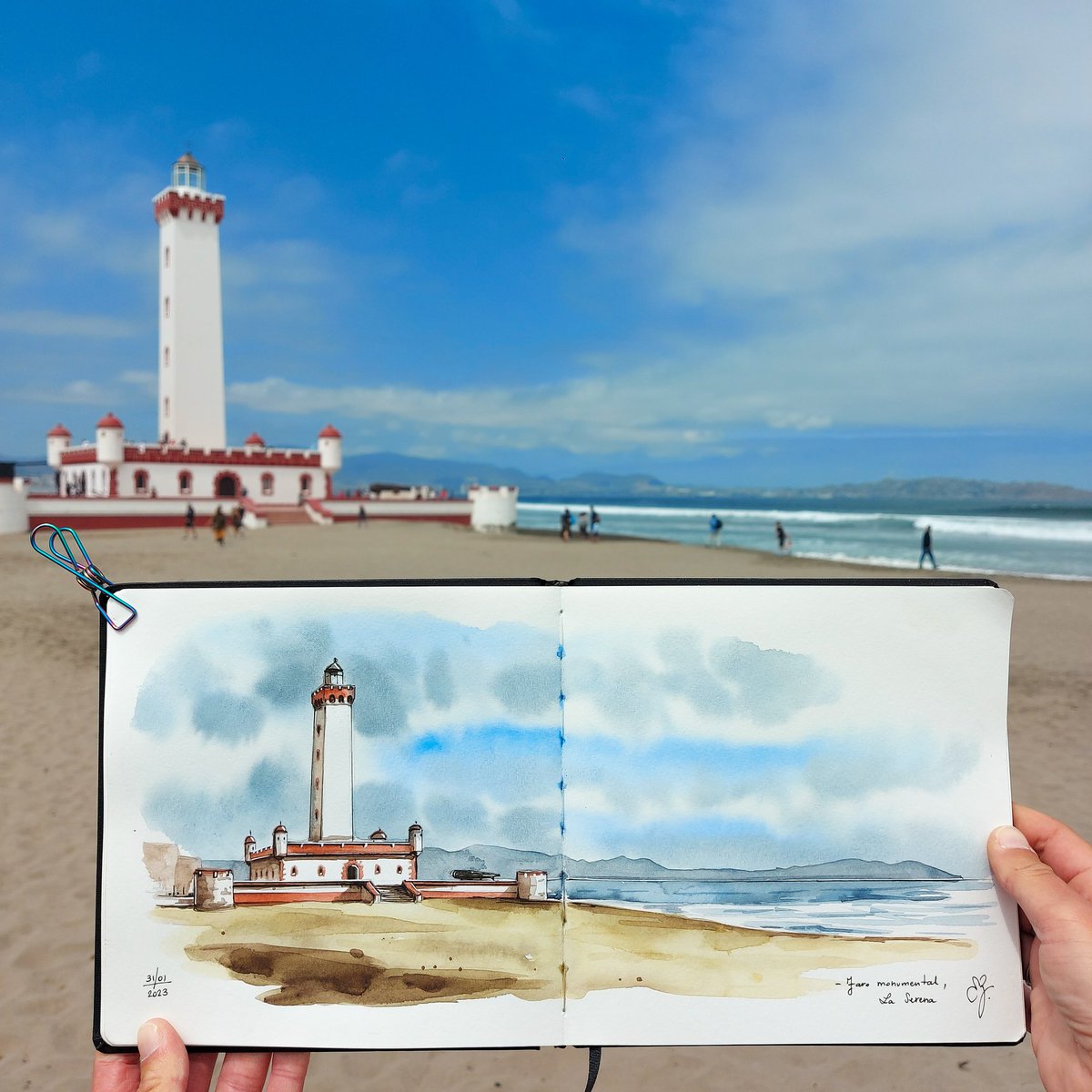Always inspired by lighthouses ✨️

#LaSerena #Chile #cile #sketch #sketchbook #art #Travel #watercolor #Watercolourpainting #paint #traveldiaries