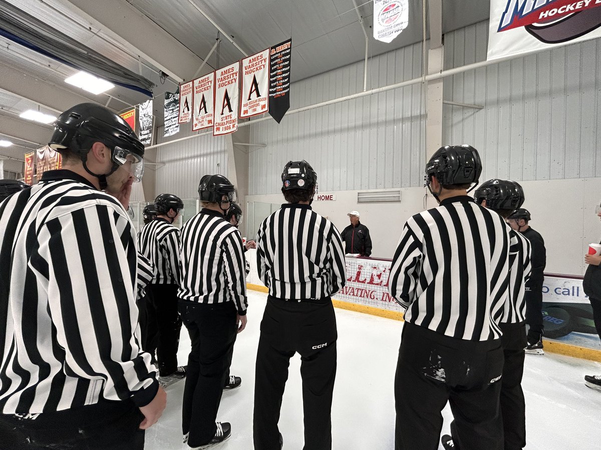 Al “Doc” Murdoch, founder of the Iowa State University men’s hockey program and USA Hockey President’s Award winner, welcomes our Exposure Camp officials during our Thursday morning power skating session. #cdofficiatingexperience #refereedevelopment #powerskating