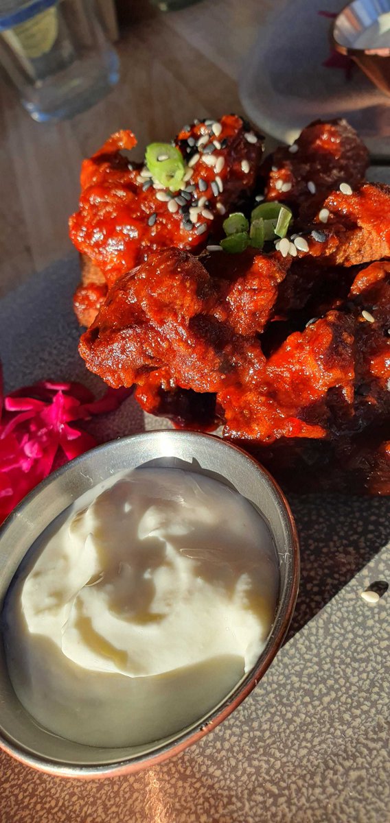 This week in the studio:

👊 We have a team Go Meeting

🎥 The video team are telling more impactful, human stories for LIVES

💻 We’re presenting another set of website design visuals to a client

🥂 We’re off on another team outing

#TeamEpix #branding #video #webdesign