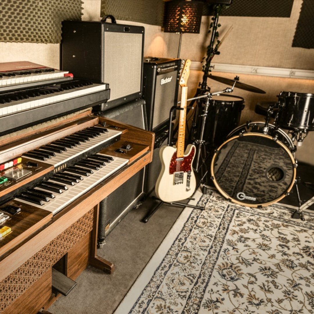 Studiomatic_'s tweet photo. 🧪 Le Labo des Sons : Studiomatic historique, il a été le premier studio de répétition autonome ouvert 24/7 de la région parisienne !

Découvrez tous nos studios sur notre site
👉  https://t.co/ChbyoTSRxe 

#rehearsal #repetition #behindthescenes #band #musician #rehearsalstudio https://t.co/QiXyD3xtQi