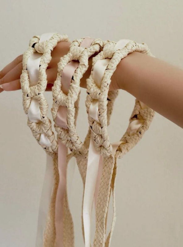 Wonderful to meet old customers and new! For a perfect summer weekend @polointhepark 🐎🤍
#londonfashion #fashionstyle #womensfashion #womensaccessories #headwear #headband #straw #shop