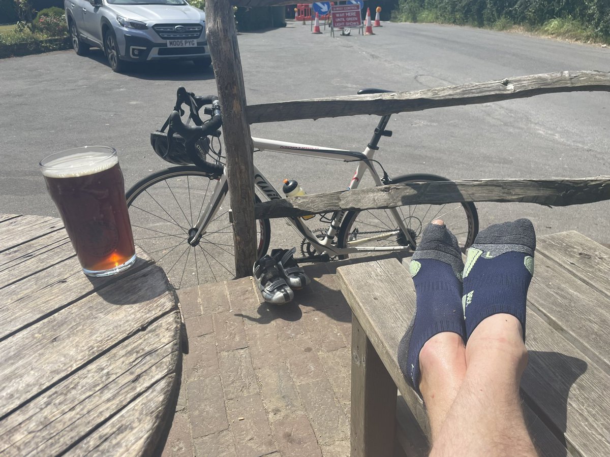 Day off….😎🍺🚴!

#sussex #kent #cycling #bike #pub #osteopathy #osteopathyworks #osteopathyforhealth #forestrow #eastgrinstead #therockpub #chiddingstonehoath #holeinsock #wilier #larkins