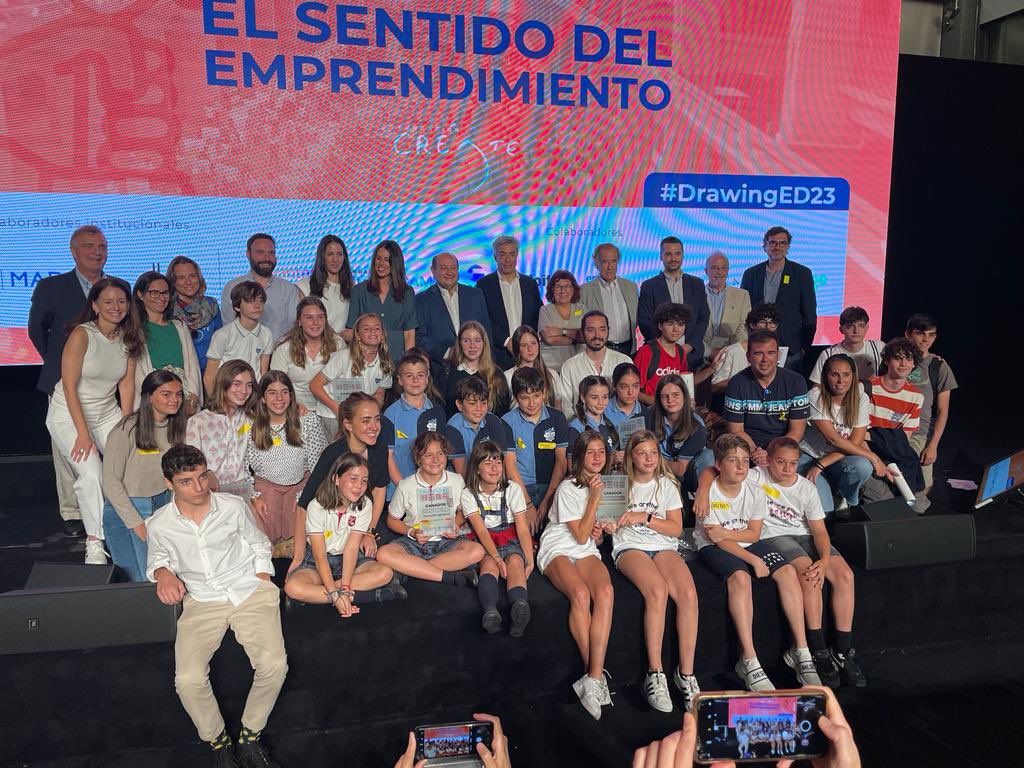 ceipgonzalo's tweet photo. Foto final de #DrawingED23 de @FundCreate  en @LaNaveMadrid con todos los ganadores. Felicidades a todos los centros y en especial a todos nuestros amigos del  @CeipHans https://t.co/1GJWq3PgxA