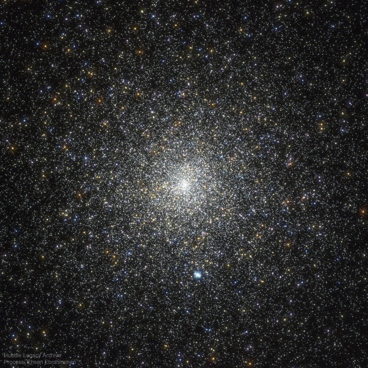 'M15: Dense Globular Star Cluster' From the #NASA_App : 
apod.nasa.gov/apod/ap230615.…
