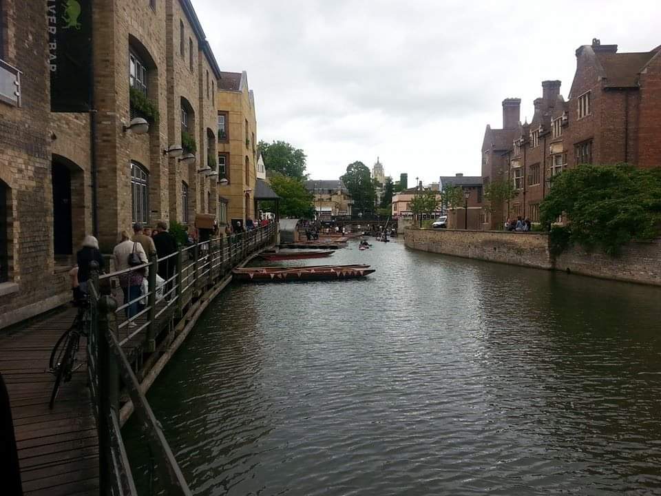 Objektifimden Cambridge 📷 Cam River 🇬🇧  Suyun olduğu her yerde hayat var 🛶