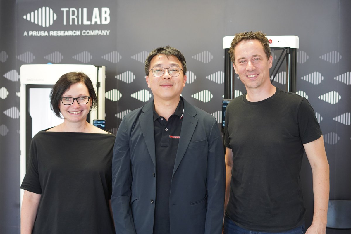 Erik Toh from <a href="/reify3d1/">reify3d</a>, our Singapore distributor, visited the TRILAB facilities in Hradec Kralove today.

#meeting #distributor #singapore #3dprinting