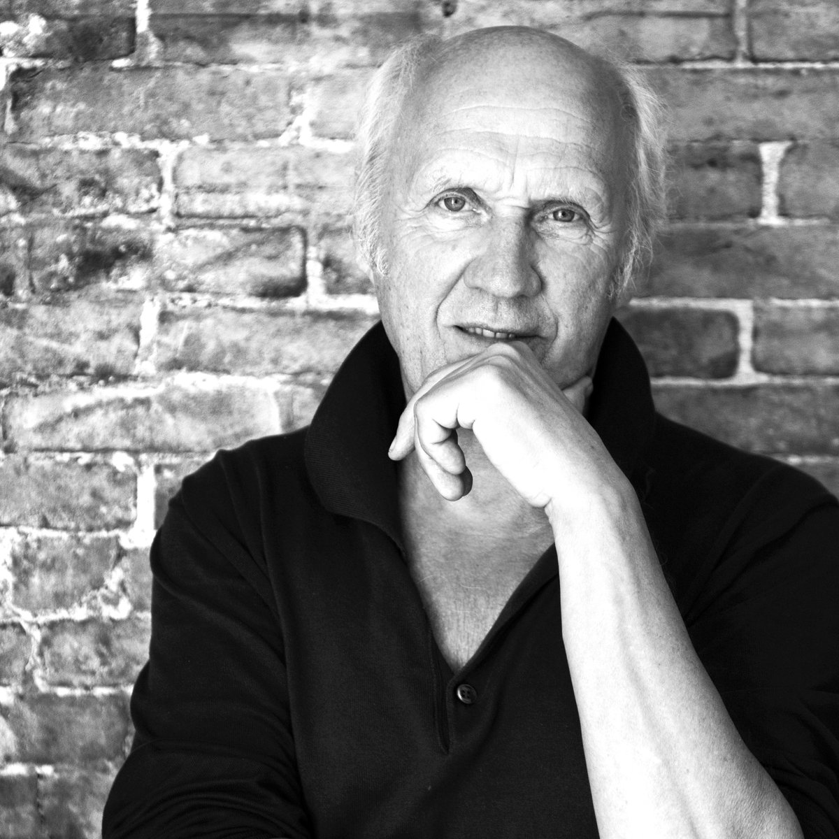 2 juli a.s. organiseren wij in ons kunstencentrum op Landgoed De Paltz, Soest, een Estafetteconcert. U bent van harte welkom om kennis te maken met wat we hier vertonen aan kunst, muziek, theater en dans met ieder uur twee optredens van onder anderen: tinyurl.com/2adedy2n