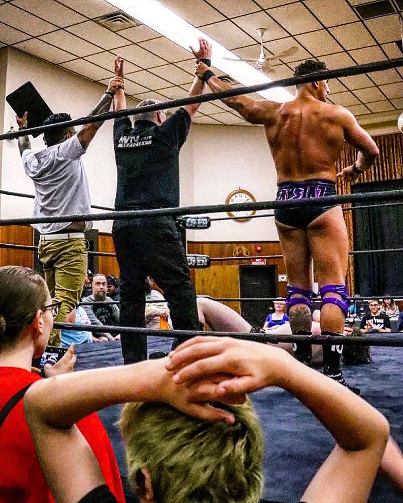 Hey don’t get your hands up in arms, just get your hands raised because it’s #Jerzday Worcester! #JerseyLegend #TheShoreThing 
Watch me every Thursday on IWTV use promo code JAZTIP sign up here: independentwrestling.tv/login @indiewrestling @beyondwrestling @donesshotcaller