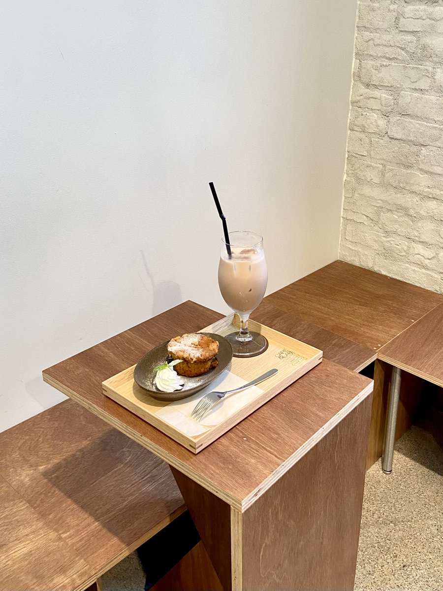 lightcolor_cafe's tweet photo. 高田馬場駅からすぐの所にある1人でも気軽に行けるカフェ見つけた☕️
店員さんおすすめのバナナマフィンが美味しかった！！🍌

#日常垢
#日常垢と繋がりたい
#日常垢さんと繋がりたい https://t.co/hOBeljCwdW