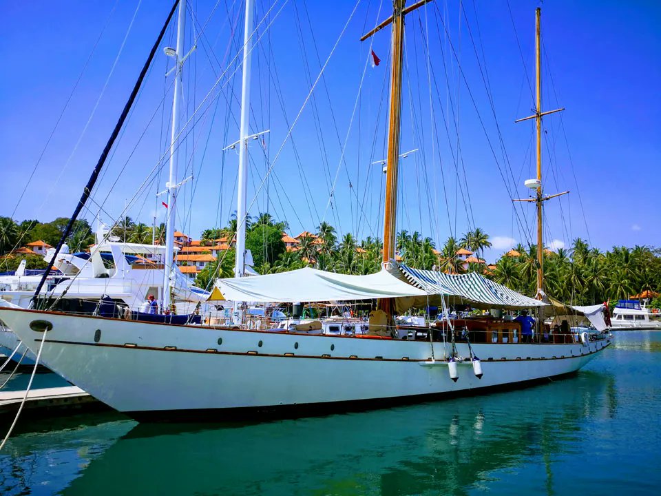 We wanted to let you know about our new listing - 78’ Custom Stow & Sons Classic Ketch, RONA. Asking US$498,500. Lying Batam, Indonesia. buff.ly/3JcHQHL #sailing #yachtforsale #yachting #yachtbroker