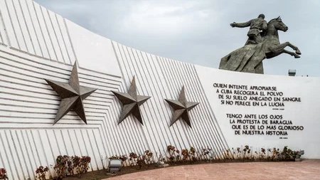 En #Cuba🇨🇺 el Estado tiene el deber de preservar el derecho a la soberanía nacional.

Antonio Maceo |"Con la soberanía nacional obtendremos nuestros naturales derechos, la dignidad sosegada y la representación de pueblo libre e independiente."

#CubanosConDerechos