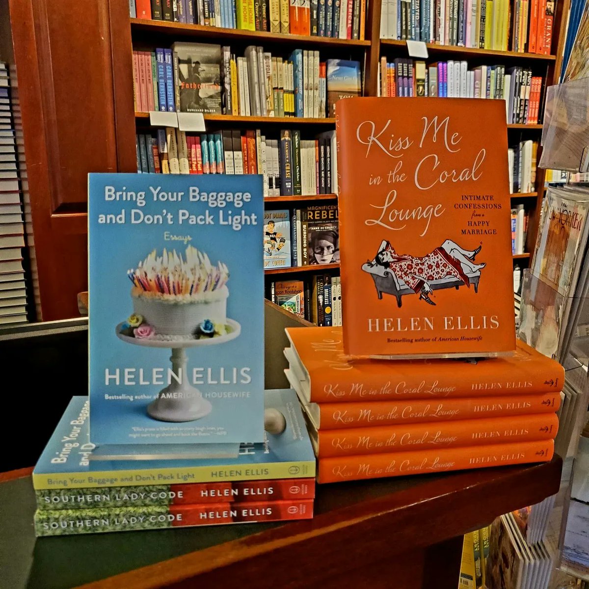 Last night at @rjjulia. 

Lots of laughs with @TheGinaBarreca in convo with @WhatIDoAllDay about her new essay collection, KISS ME IN THE CORAL LOUNGE. Enjoyable!

@doubledaybooks

#authorevent #essays #humor #helenellis #humorwriting #essaycollection