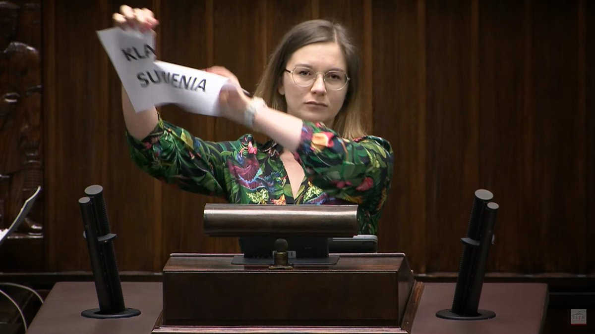 Już drą prawa człowieka.

I to te potwierdzone orzeczeniem pełnego składu TK sprzed jakichkolwiek zmian wprowadzanych przez PiS…

Szykują nam straszny świat oparty na sile i ideologii.

Na ich drodze stoi <a href="/OrdoIuris/">Instytut Ordo Iuris</a>.
Czy jesteś z nami?