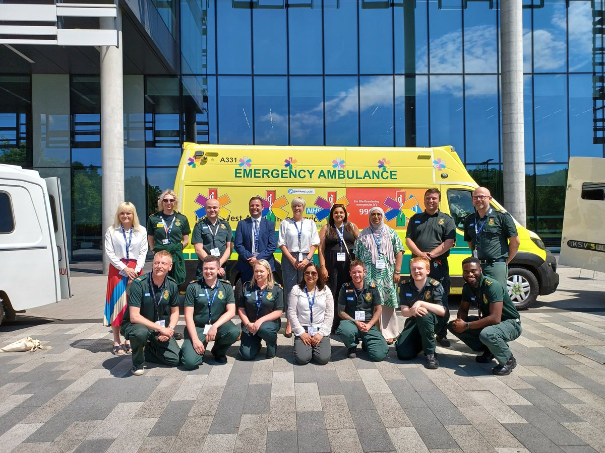Sunny Manchester for the LGBT+ conference. This is the Yorkshire contingent, great learning.<a href="/NatAmbBME/">National Ambulance BME Forum</a> <a href="/NatAmbLGBTUK/">National Ambulance LGBT+ Network 🏳️‍🌈</a> @YorksAmbulancec @JackieCole_YAS