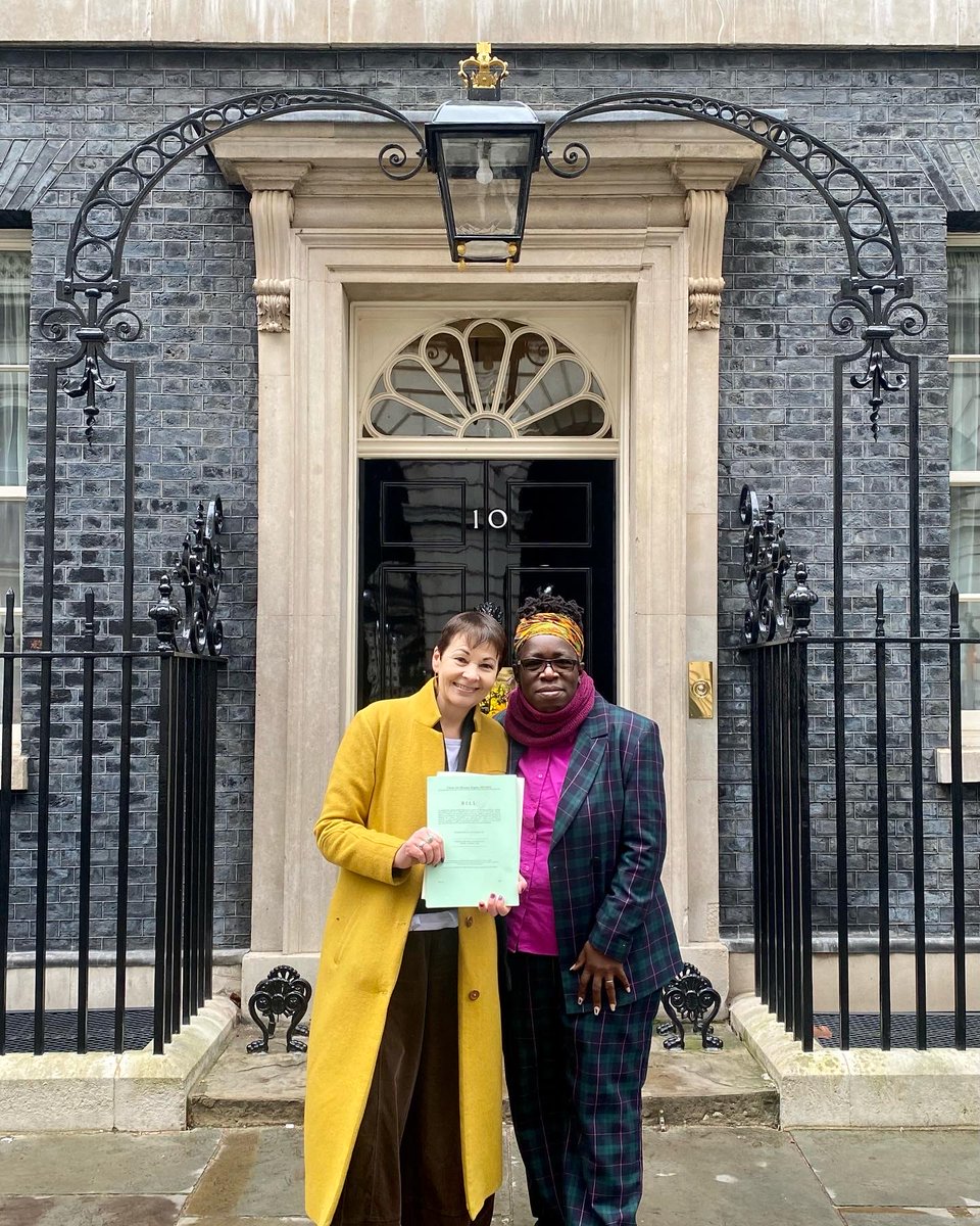 Toxic air is polluting the planet & threatening lives. #EllasLaw would set targets to cut air pollution by 2030 & make clean air a human right for all - it's passed all stages in the Lords, yet Govt drags its feet in Commons. This #CleanAirDay it's vital that Ministers adopt it.