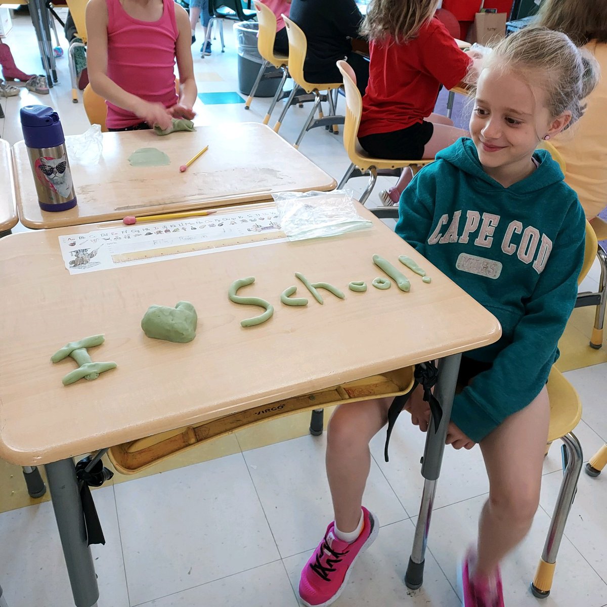 2ndHdes's tweet photo. Quiet time fun in 2L. #hdespride https://t.co/FcVAtvi8wk