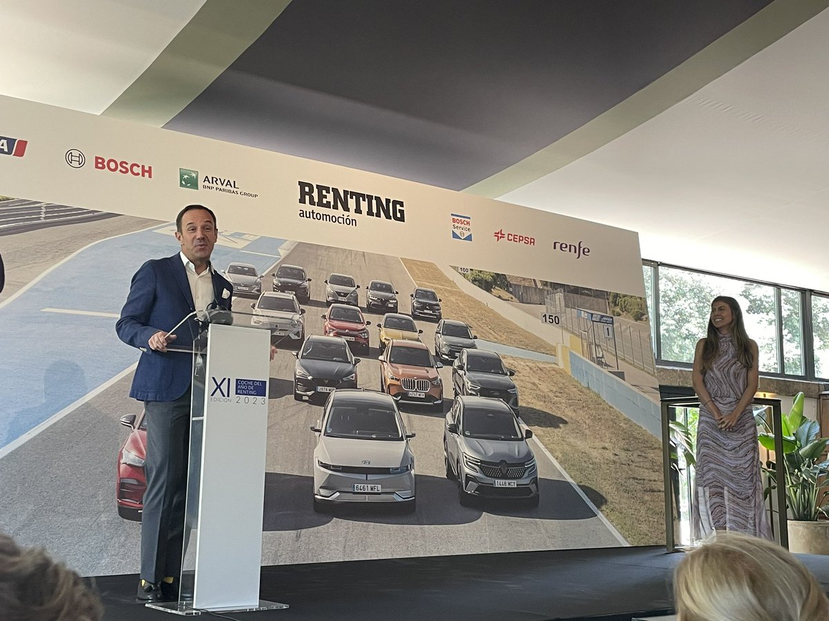 Enhorabuena a <a href="/renaultgroup/">Renault Group</a> por el premio del Austral como coche del año de renting #rentingautomocion