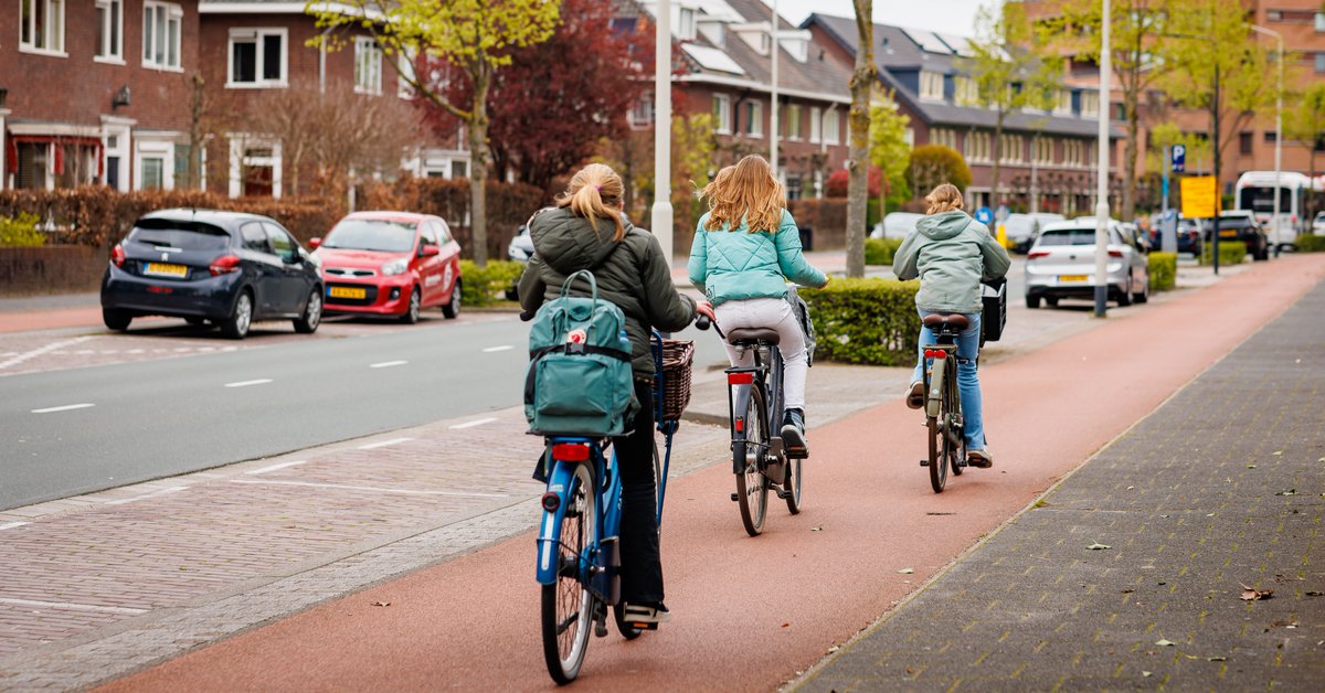 📢 Vacature: Accountmanager Verkeerseducatie gezocht! 
Passie voor verkeersveiligheid? Commercieel talent? Relatiebouwer? Join us! 

Wij zijn een toonaangevend verkeerskundig adviesbureau en breiden ons team uit. Lees meer: hubs.ly/Q01TFy2n0