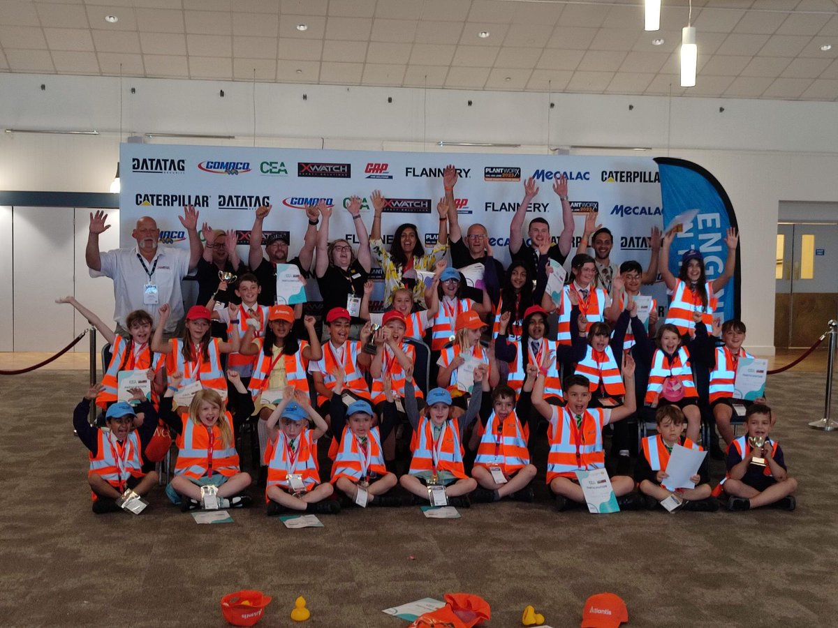 We hosted our Celebration Event with the @ConEquipAssocia at @Plantworx2023 today for the pupils who took part in our Construction Programme and it's safe to say the judges were very impressed - look at all these #EngineersInTheMaking!

#plantworx2023
