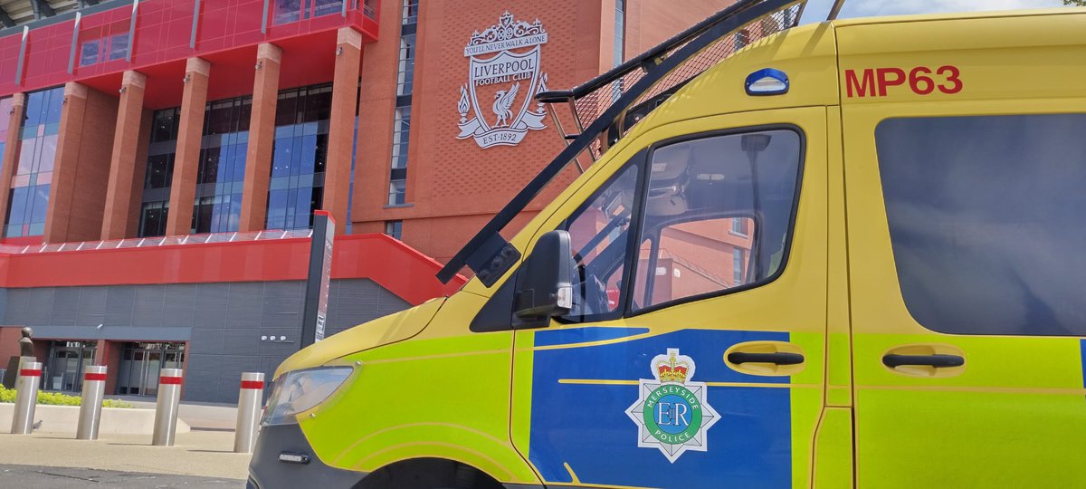 Taxi Licensing Compliance Officers are also working alongside <a href="/MerseyPolice/">Merseyside Police</a> &amp; officers at <a href="/lcc_licensing/">LCC LICENSING</a> today as part of National Licensing Week, undertaking roadside checks on all of our licensed drivers and vehicles. ^AB #NLW2023 #WorkingTogether #KeepingOurCommunitiesSafe