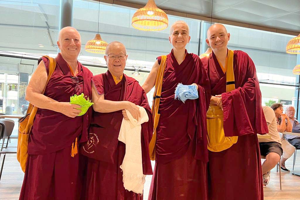Con gran regocijo recibimos el retorno del Maestro
<a href="/Lama_Rinchen_/">Lama Rinchen</a> Gyaltsen, al Centro Budista en Pedreguer, Alicante - España.  

#FundaciónSakyaTwitter🪷