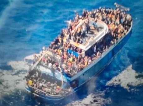 750 people were on this boat. 108 are alive. 83 are certainly dead. The remaining 550+, including up to 100 children who were below decks to protect them against the waves &amp; weather, are almost certainly dead. The sea is 4,500m deep at the point of the sinking &gt;&gt; cont.