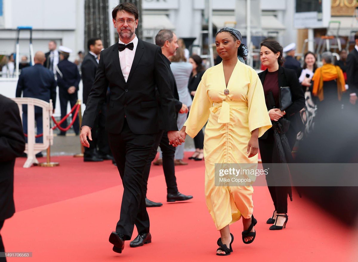 Zambian Filmmaker #RunganoNyoni + her partner Gabriel Gauchet arriving at @festivaldecannes to serve on the jury 

#ZambiaKuChalo @estelle_mantel0
#festivaldecannes #PalmedOr 🇿🇲