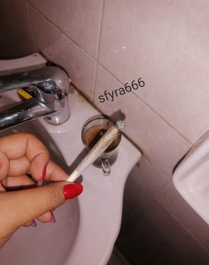 يومي بقا يكمل لما اشرب القهوه و السيجاره♥️🚬