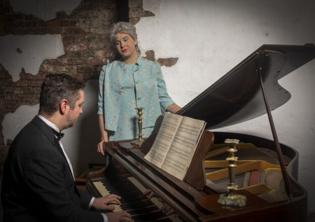 NEW: Featuring performance and song, crumpets and conversation, theatre-maker <a href="/markcroasdale/">Mark Croasdale</a> brings a new show inspired by the experience of caring for a grandparent with dementia to <a href="/TheEdgeMcr/">The Edge</a>. 

Read more about 'Barbara' here:
creativetourist.com/event/barbara-…