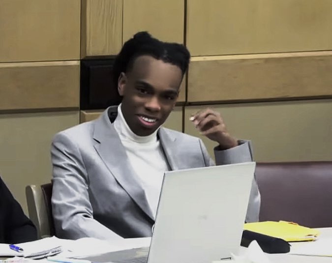 YNW Melly France 🇫🇷 tweet media
