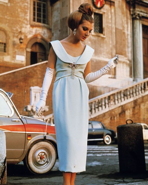 1964 Women of the '60s were always dressed to the nines for cocktail hour. #vintagefashion #vintagestyle