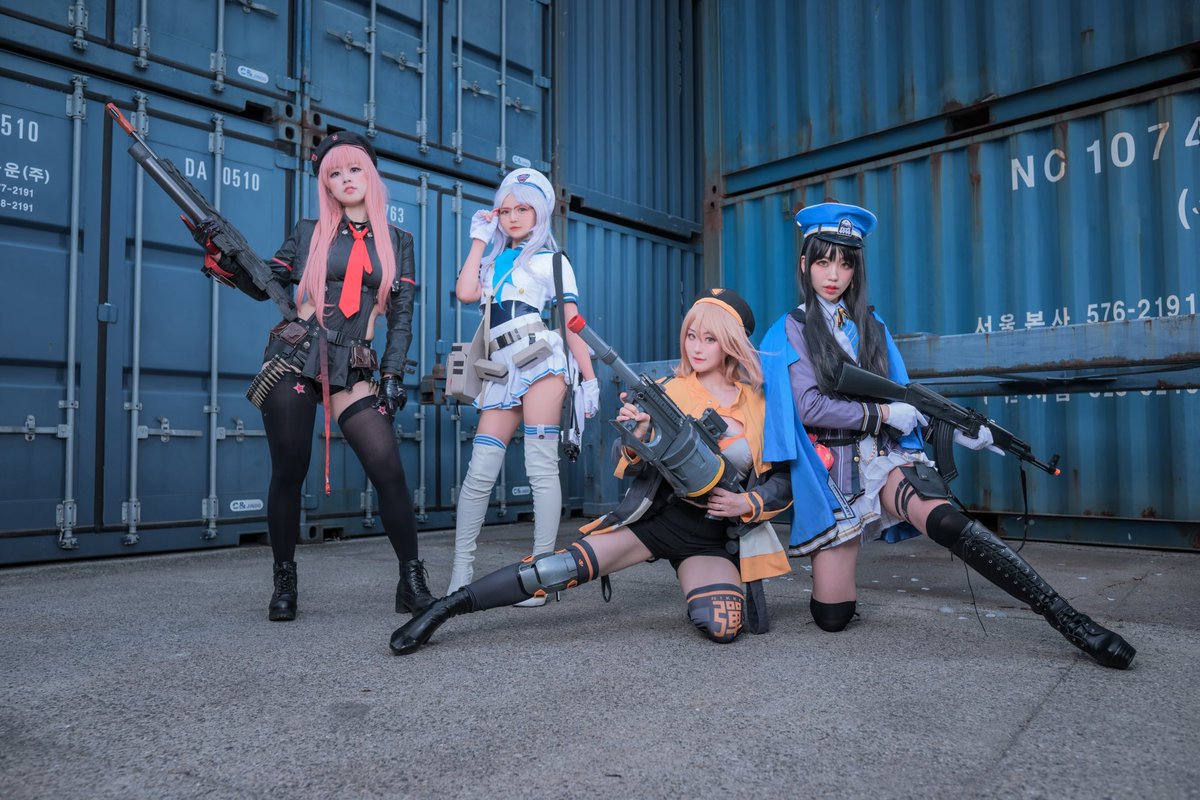 ❤️💛💙🤍
📸<a href="/ether_photo/">에테르(ether,エーテル)</a> 
🏢<a href="/Focoscos/">포코스</a> 🫶🏼

❤️ <a href="/basak129/">바삭✨️</a>
💙 <a href="/Gyani_cos/">Gyani(ギャニ)</a>
💛 <a href="/LLLune_/">린느</a> 
🤍<a href="/hapoom125/">: 리슈🕯️</a> 

#勝利の女神
#NIKKE
#니케
#라피
#디젤
#네온
#아니스