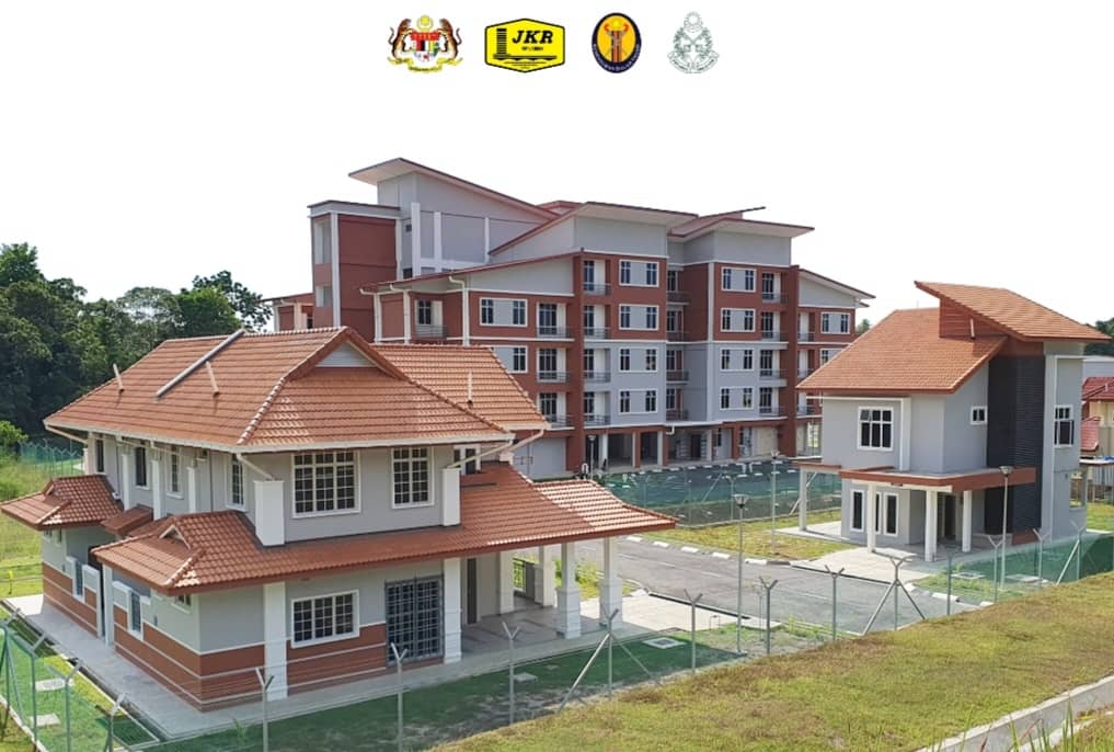 JKR Labuan (@jkrlabuan) on Twitter photo Penyerahan Ringkas Projek Kuarters Pusat Koreksional Labuan, Wilayah Persekutuan Labuan. - Pelanggan Amat Teruja Dan Berpuas Hati
<a href="/irahmadredza/">Ahmad Redza Ghulam</a>
<a href="/IPJKR_Official/">JKR Malaysia Rasmi</a>
<a href="/CksJKR/">Cawangan Kerja Keselamatan JKR Malaysia</a>
<a href="/FaizulHanapiah/">Faizul Ali Hanapiah</a> Penyerahan Ringkas Projek Kuarters Pusat Koreksional Labuan, Wilayah Persekutuan Labuan. - Pelanggan Amat Teruja Dan Berpuas Hati
<a href="/irahmadredza/">Ahmad Redza Ghulam</a>
<a href="/IPJKR_Official/">JKR Malaysia Rasmi</a>
<a href="/CksJKR/">Cawangan Kerja Keselamatan JKR Malaysia</a>
<a href="/FaizulHanapiah/">Faizul Ali Hanapiah</a>