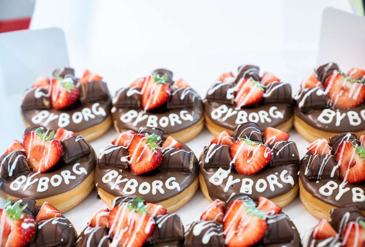 It's never a bad time for donuts at work!🤩🍩🍩
#donutday #officelife #ByborgEnterprises